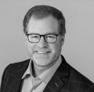 Kevin oakes_BW_bio-1